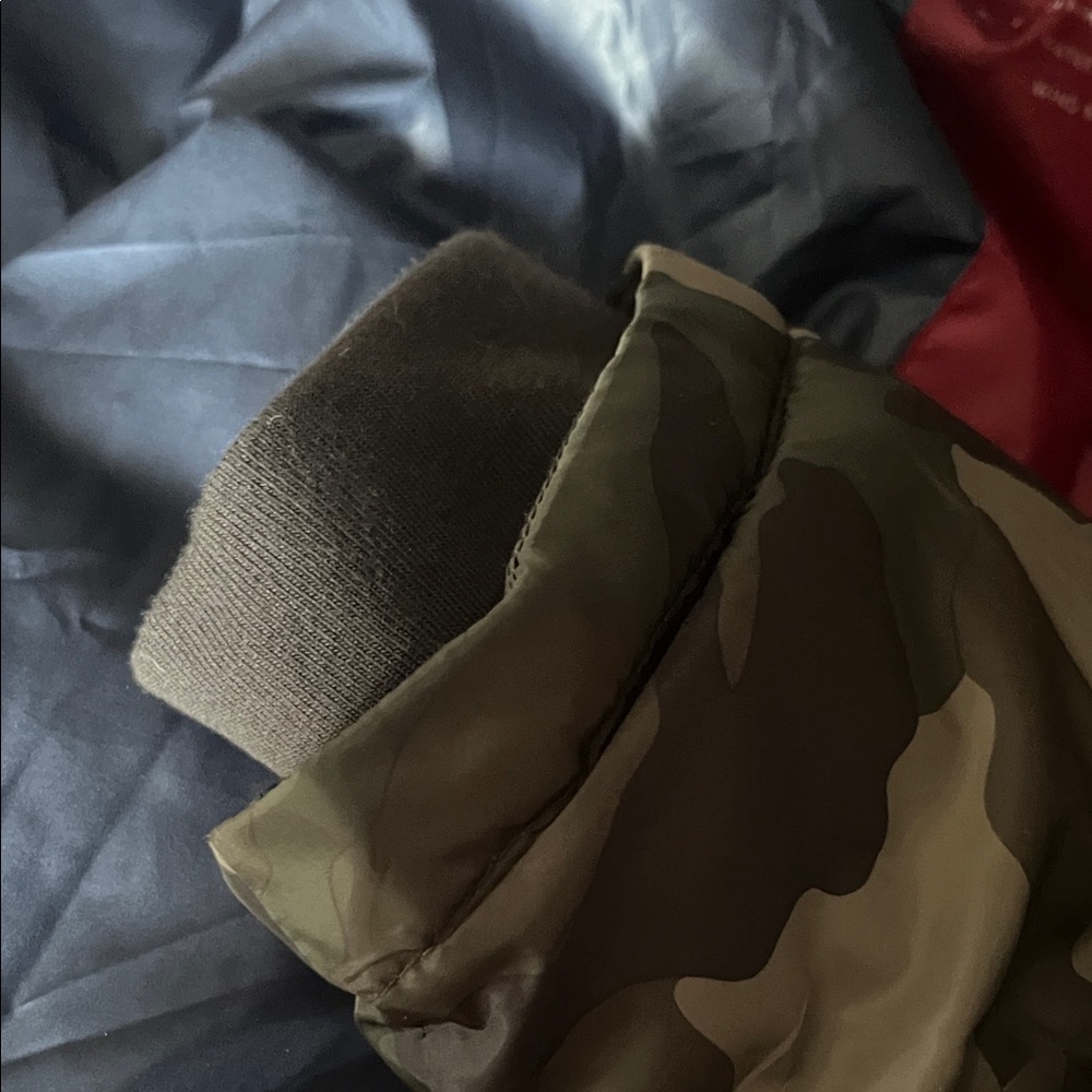 Tommy Hilfiger Camo Puffer Jacket NWOT - Picture 10 of 12